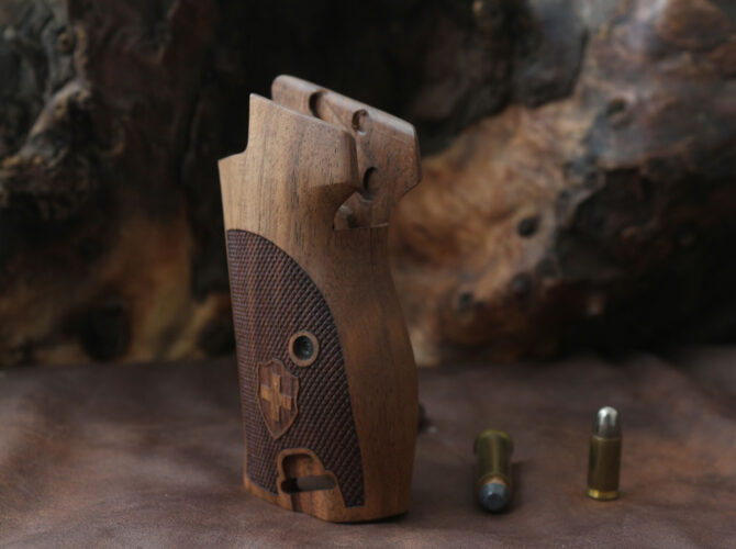 SIG P210-1/-4/-5/-6/DK M49 kompatible Walnussgriffschalen mit Tragering-672
